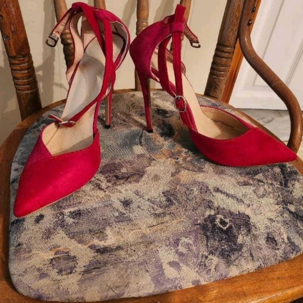 Chic Red Suede Women's Heels